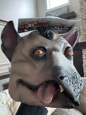 NWT Ghoulish Productions Gray Dog/Wolf Halloween Mask